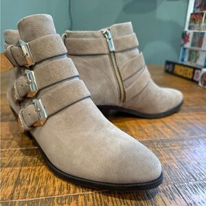Taryn Rose Samantha Tan Suede Booties Size 8 Very lightly worn